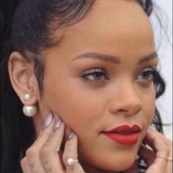 Jewelry - Faux Pearl Earrings 2 sided